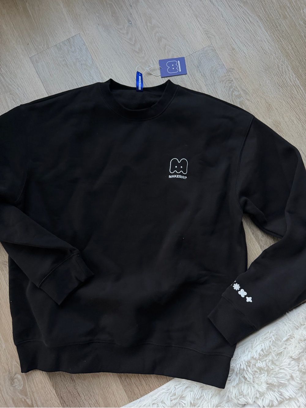 New with tag makeship black crewneck